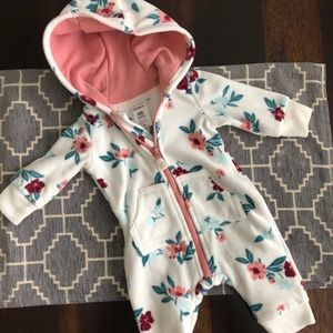 Carter’s - NB Girl - Fleece Zip-Up Romper